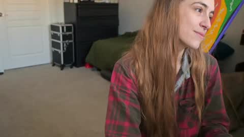 L online show from December 10, 4:17 pm