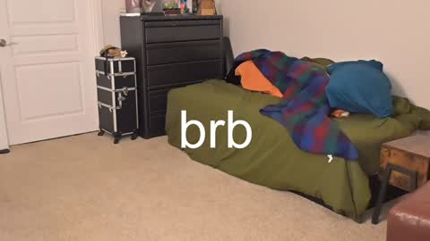 L online show from January 1, 11:40 pm