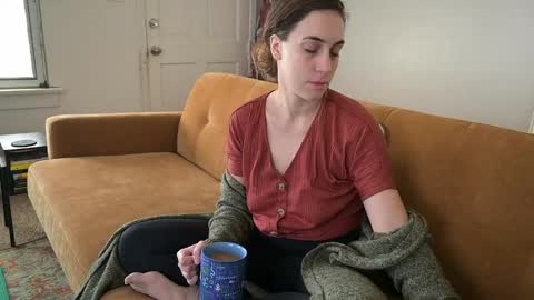 L online show from December 15, 5:06 pm