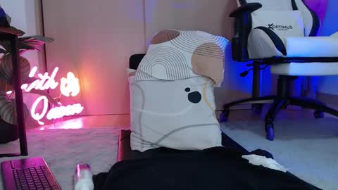 Snapshot of lilithqueen1 chatting on September 23, 1:30 am La pelirroja online show from September 23, 1:30 am