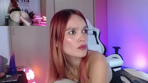 Snapshot of lilithqueen1 chatting on October 10, 1:59 am La pelirroja online show from October 10, 1:59 am