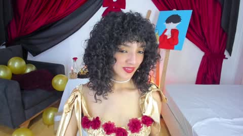 Snapshot of lilithsteinberg chatting on January 2, 7:18 pm jessi 3 online show from January 2, 7:18 pm