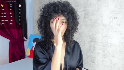 Snapshot of lilithsteinberg chatting on January 3, 1:27 am jessi 3 online show from January 3, 1:27 am