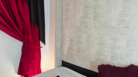 Snapshot of lilithsteinberg chatting on November 24, 7:46 pm jessi 3 online show from November 24, 7:46 pm