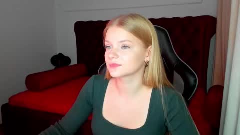 Snapshot of lilitrosen chatting on October 7, 5:43 pm lilitrosen online show from October 7, 5:43 pm
