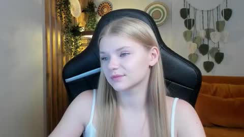 Snapshot of lilitrosen chatting on October 10, 5:12 pm lilitrosen online show from October 10, 5:12 pm