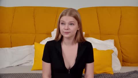 Snapshot of lilitrosen chatting on October 15, 5:46 pm lilitrosen online show from October 15, 5:46 pm