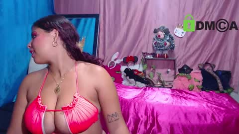 Snapshot of lilits_boobs chatting on December 17, 5:29 am liliana online show from December 17, 5:29 am