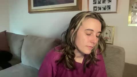 lilldaddysgirl online show from February 14, 6:48 pm