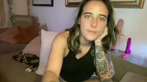 lilldaddysgirl online show from July 5, 4:19 am
