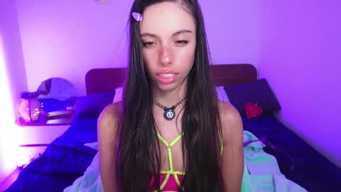 Snapshot of lill_dayna chatting on November 30, 5:44 am Lill Dayna online show from November 30, 5:44 am