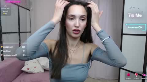 Snapshot of lillian_clark7 chatting on February 5, 9:15 am Lillian online show from February 5, 9:15 am