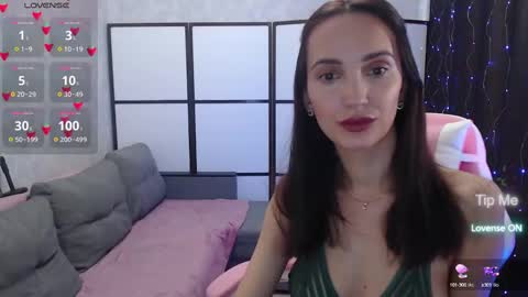 Snapshot of lillian_clark7 chatting on March 1, 11:06 am Lillian online show from March 1, 11:06 am