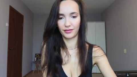 Snapshot of lillian_clark7 chatting on September 18, 4:25 am Lillian online show from September 18, 4:25 am