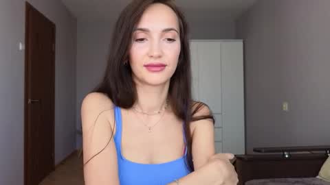 Snapshot of lillian_clark7 chatting on September 24, 7:01 am Lillian online show from September 24, 7:01 am