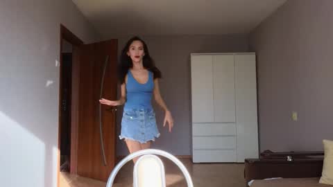 Snapshot of lillian_clark7 chatting on October 5, 5:17 am Lillian online show from October 5, 5:17 am