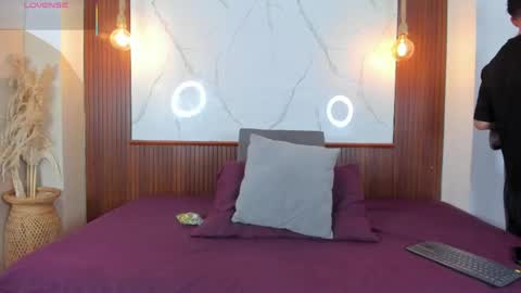 lillian_lee1 online show from May 30, 5:54 pm