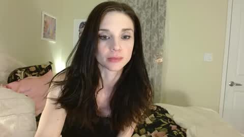 Lillian Rose online show from December 10, 4:24 am
