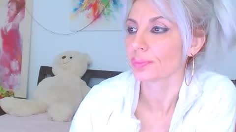 Lara online show from January 31, 10:52 pm