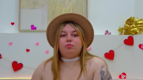 Snapshot of lillianhaig chatting on February 12, 7:09 pm LillianHaig online show from February 12, 7:09 pm