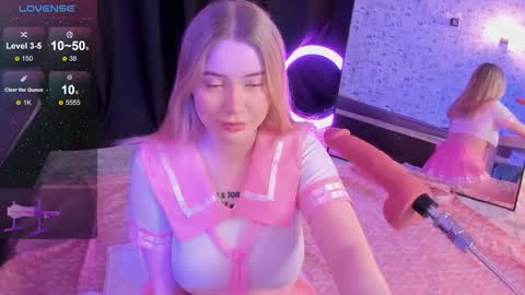 lillie_berry online show from December 20, 4:52 am