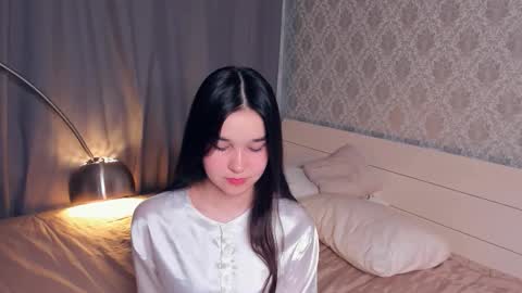 Celina Lillie online show from December 1, 10:59 pm