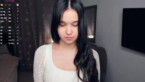 Celina Lillie online show from January 19, 7:34 am