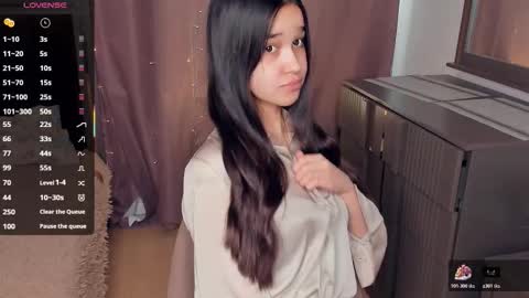 Celina Lillie online show from February 18, 10:55 am