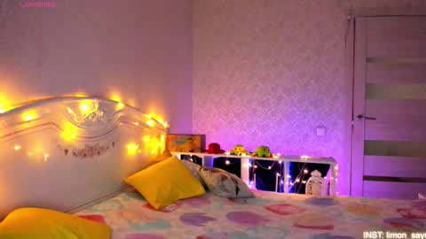 LilliMoore online show from March 9, 11:31 pm