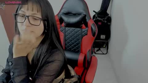 lillith_777 online show from November 10, 11:59 pm