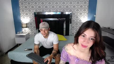 Snapshot of lillith_and_mike chatting on January 30, 8:32 am Lillith and Mike online show from January 30, 8:32 am