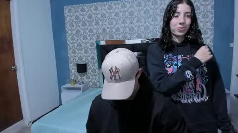 Snapshot of lillith_and_mike chatting on February 22, 12:51 pm Lillith and Mike online show from February 22, 12:51 pm