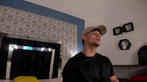 Snapshot of lillith_and_mike chatting on March 4, 2:21 pm Lillith and Mike online show from March 4, 2:21 pm