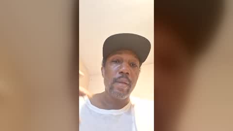 lillokey1 online show from June 15, 1:41 am