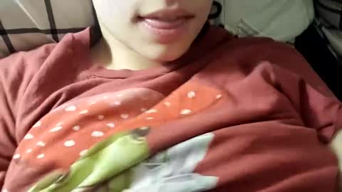 Lilly online show from December 3, 8:39 pm