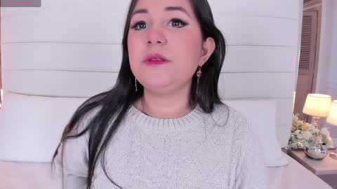 Lizeth follow me in my igimlilycute 3 online show from January 12, 3:49 am