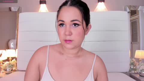 Lizeth follow me in my igimlilycute 3 online show from March 12, 3:57 am