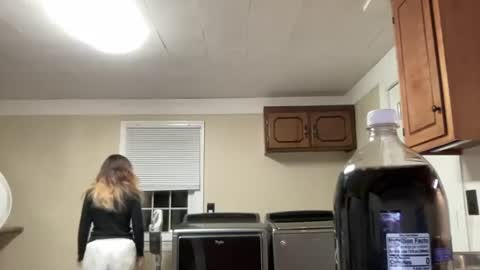 lilly_adams88 online show from June 21, 1:52 am