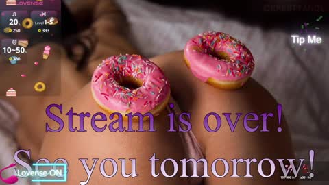 Snapshot of lilly_black888 chatting on January 20, 3:26 am Lilly online show from January 20, 3:26 am