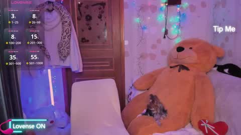 Snapshot of lilly_black888 chatting on February 10, 10:40 pm Lilly online show from February 10, 10:40 pm