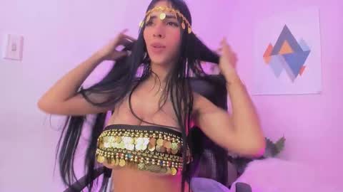 Snapshot of lilly_denson8 chatting on November 5, 3:01 pm Sweety Lilly Love online show from November 5, 3:01 pm