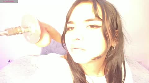 Snapshot of lilly_kinky chatting on December 31, 2:19 am Lilly online show from December 31, 2:19 am