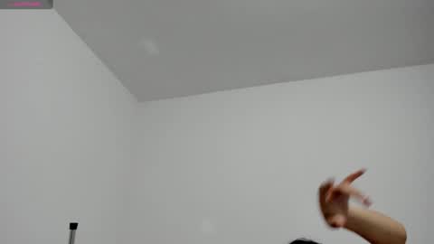 Snapshot of lilly_kinky chatting on January 16, 1:27 am Lilly online show from January 16, 1:27 am