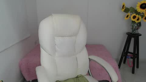 Lilly online show from November 17, 1:17 pm