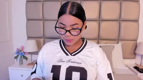 Snapshot of lilly_williamss chatting on April 25, 3:31 am Lilly online show from April 25, 3:31 am