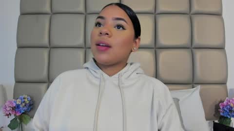 Snapshot of lilly_williamss chatting on June 10, 3:39 am Lilly online show from June 10, 3:39 am