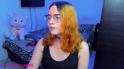 Snapshot of lillykittyy chatting on October 26, 12:16 am Lilly3 online show from October 26, 12:16 am