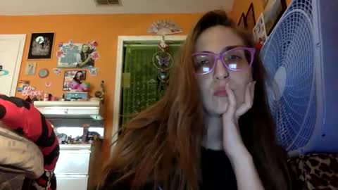 hi guys im back on here 3 online show from April 20, 9:49 pm