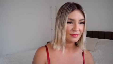 Lilly Lux online show from February 15, 8:49 pm