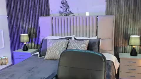 Snapshot of lillyortiz_ chatting on July 21, 7:27 pm Lilly Ortiz online show from July 21, 7:27 pm